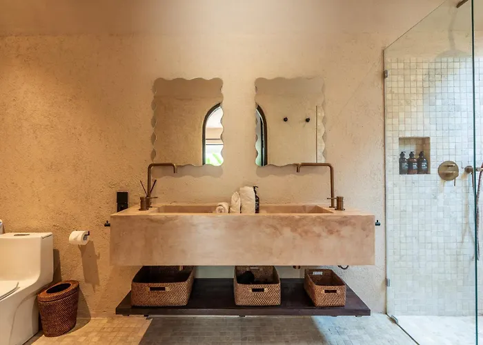 Soulana, Villa *